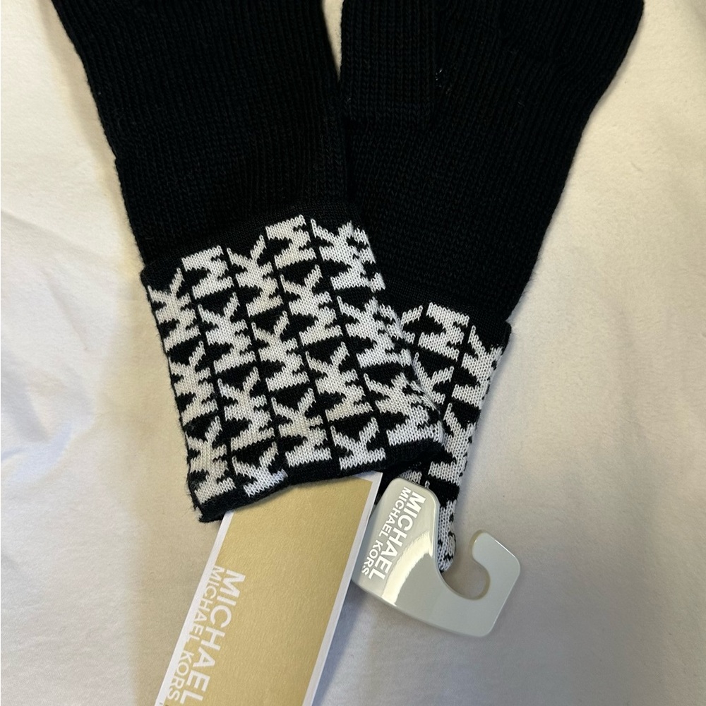 Michael Kors Black and White Patterned Gloves - Picture 2 of 4